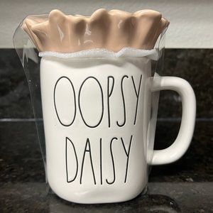 RAW DUNN-Oopsy Daisy With Flower Bee Topper Mug 🐝